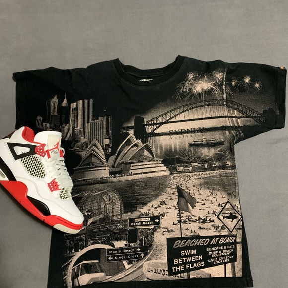 Sydney Tshirt size S - Picture 1 of 3